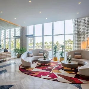 4* מלון Radisson Damac Hills